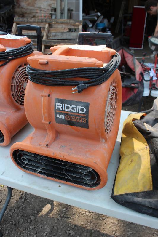 lot 107 image: Rigid Electric Fan