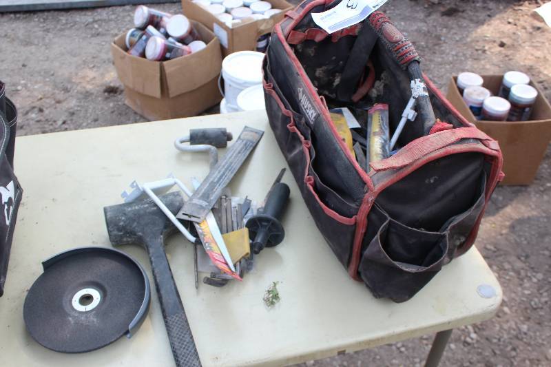 lot 103 image: Cement Hand Tools, Husky Tool Bag