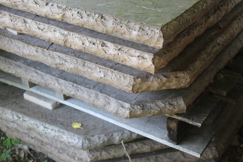 lot 23 image: Lot of (2) Square Beveled Edge Marble