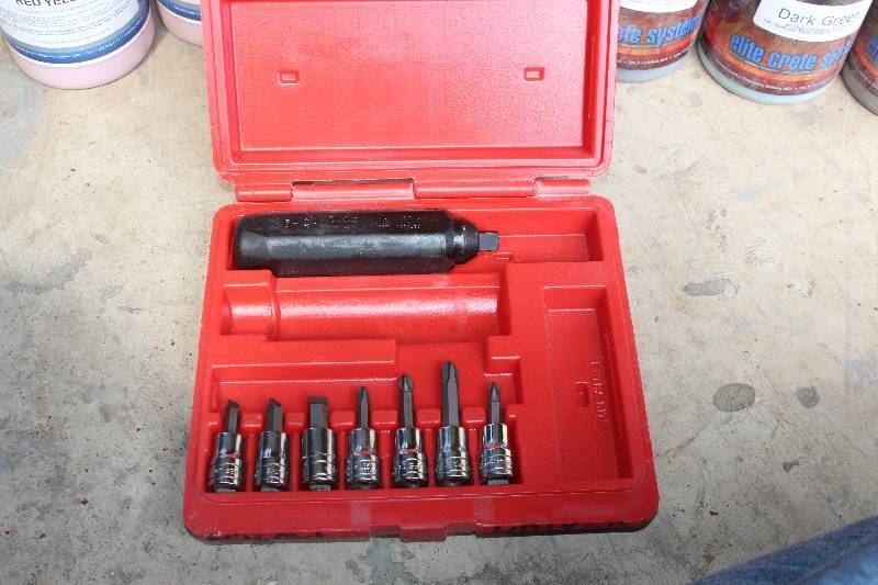 lot 125 image: Snap-on Impact Driver Set w Case