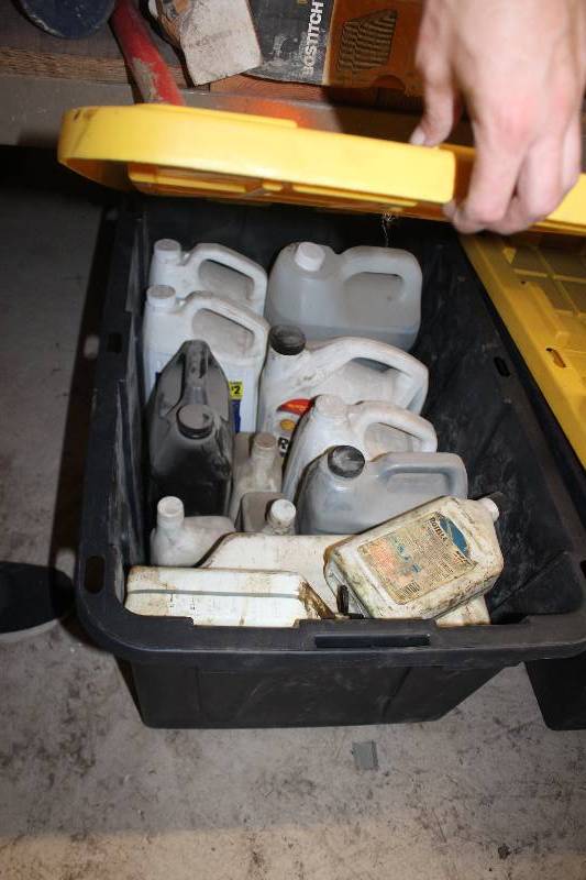 lot 168 image: Automotive Fluids - Motor Oil, Hydraulic Fluid