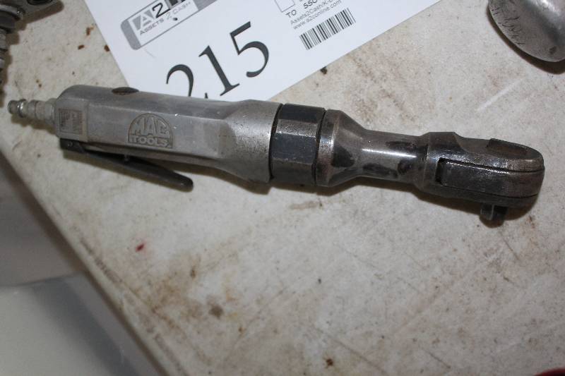 lot 215 image: Mac Tools Air Drive Ratchet Wrench