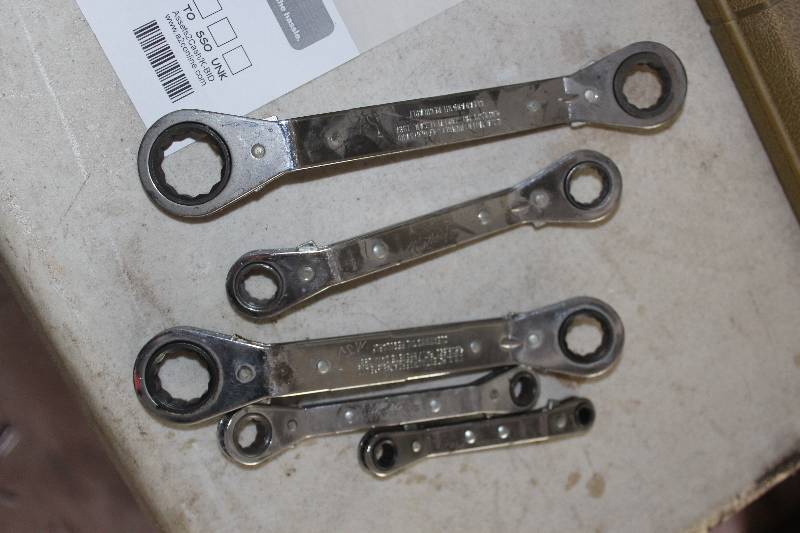 lot 208 image: Lot of (5) Craftsman Box-end Ratchet Wrenches