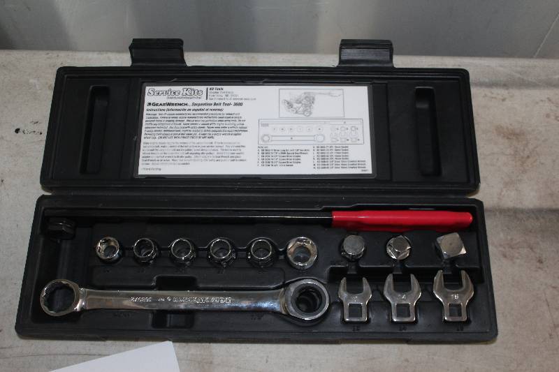 lot 209 image: KD Tools GearWrench Serpentine Belt Tool Kit w Case