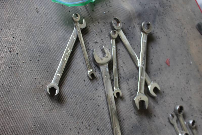 lot 225 image: Lot of (6) SAE Open-end Wrenches