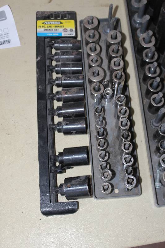 lot 221 image: Lot of (25) SAE Impact Sockets