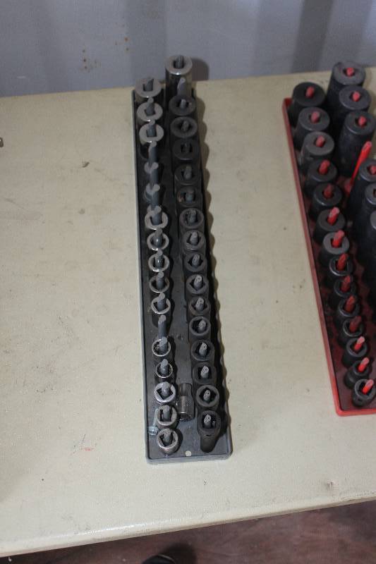 lot 220 image: Lot of (28) SAE Impact Sockets