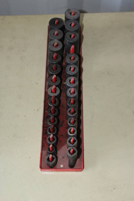 lot 219 image: Lot of (20) SAE Impact Sockets