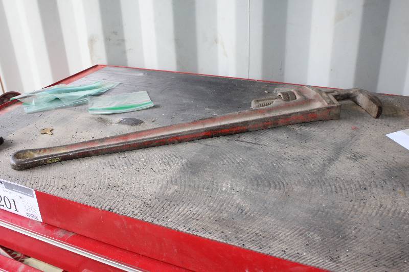 lot 204 image: 36in. Pipe Wrench