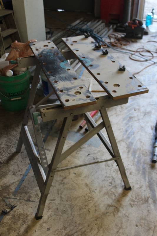 lot 200 image: Work Table