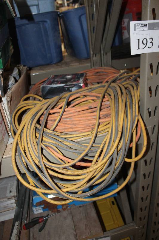 lot 193 image: Lot of (2) Extension Cords