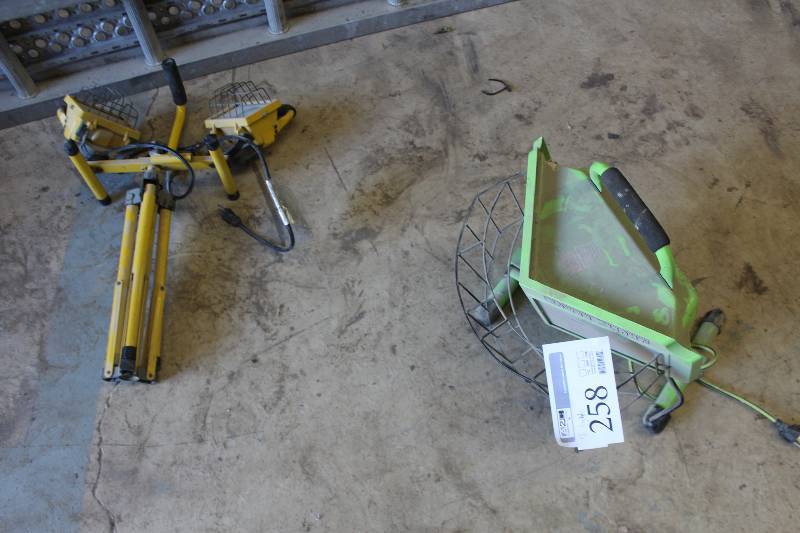 lot 258 image: Lot of (2) Shop Lights