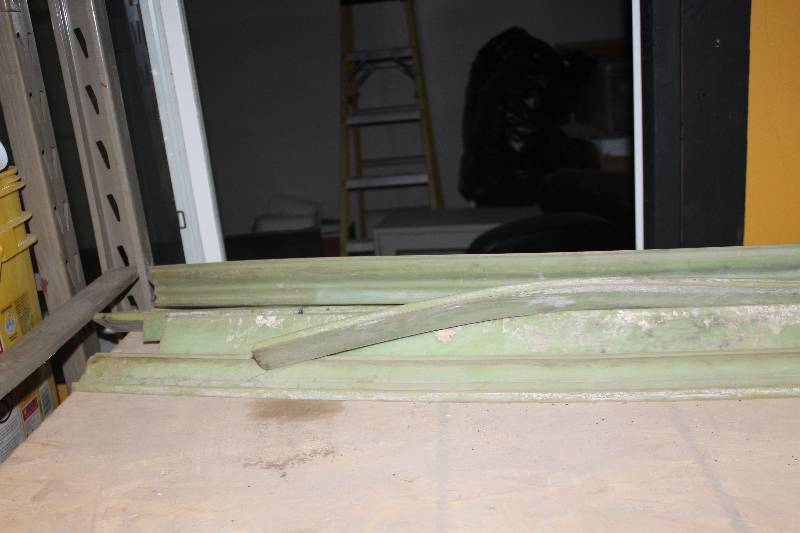 lot 275 image: Counter-top Edge Moulding