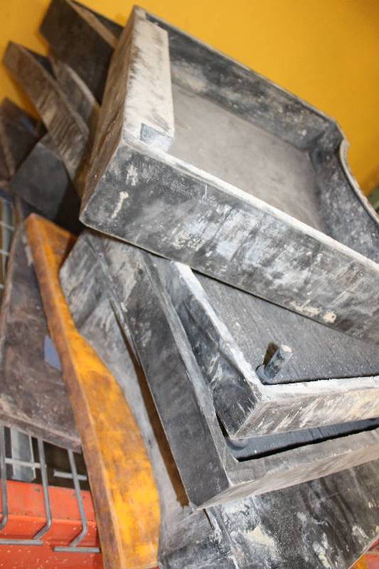 lot 270 image: Bench Concrete Molds