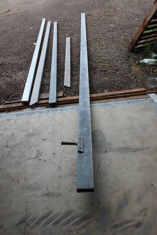 lot 290 image: Lot of (5) Concrete Surfacing Tools