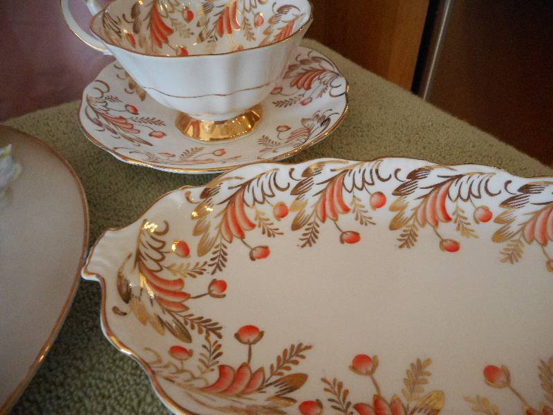 Vintage Lot of Decorative Plates and Owl