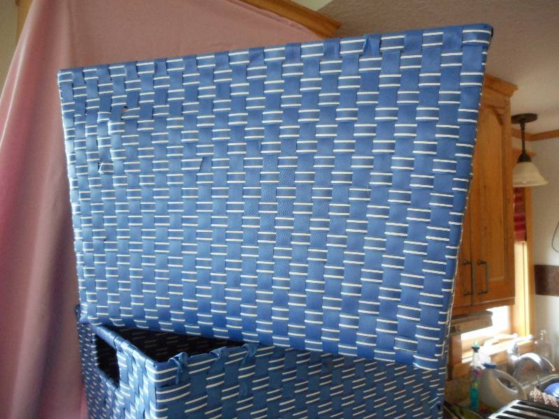 Organization Basket, Hangers