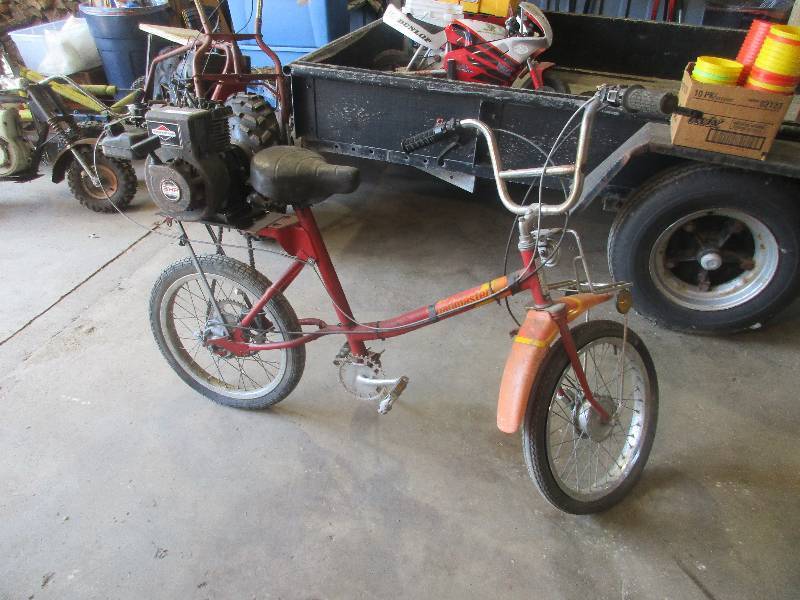 lot 11 image: AMF Scooter