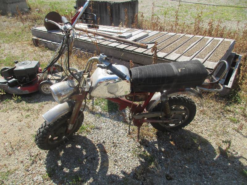lot 25 image: Mini bike