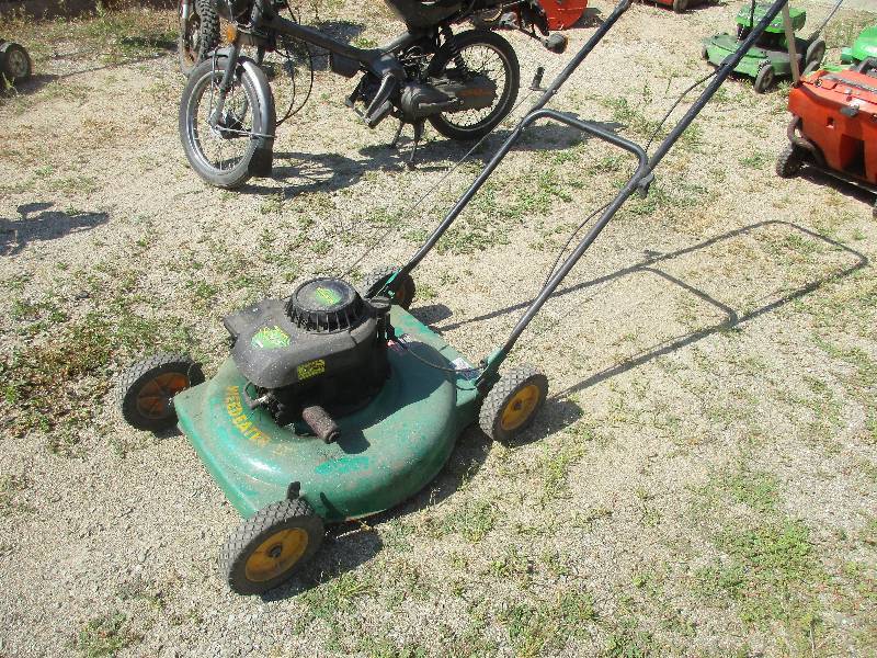 lot 27 image: Weedeater mower