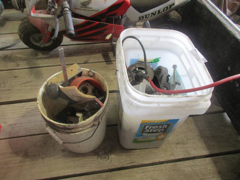 lot 53 image: Small engine parts