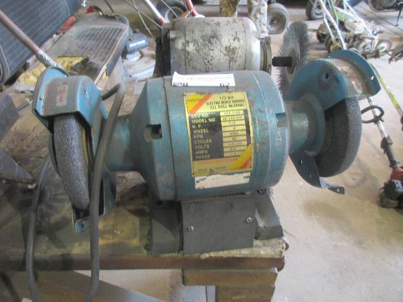 lot 62 image: Bench grinder