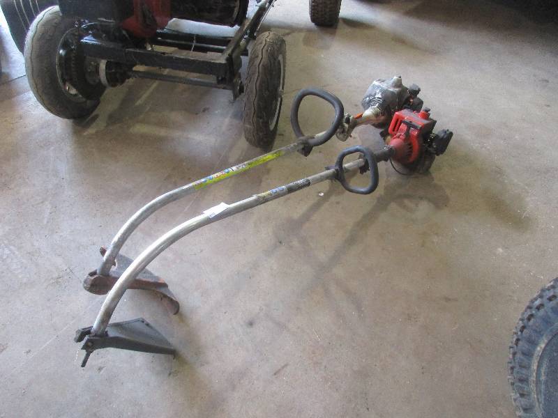 lot 64 image: Weed whips
