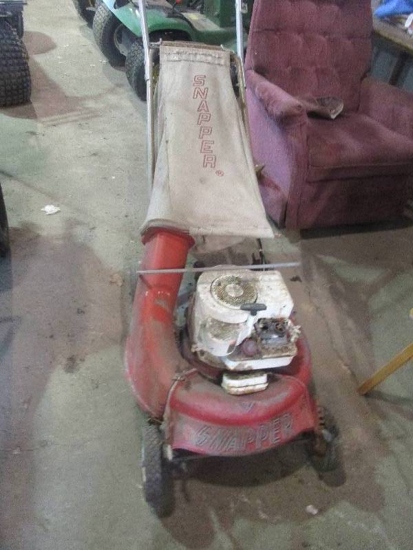 lot 72 image: Snapper Mower