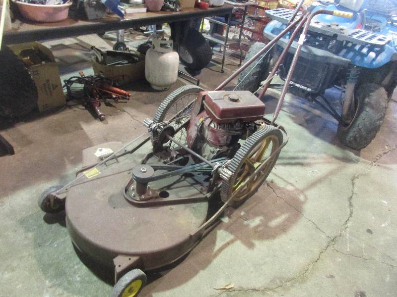 lot 81 image: Brushmower