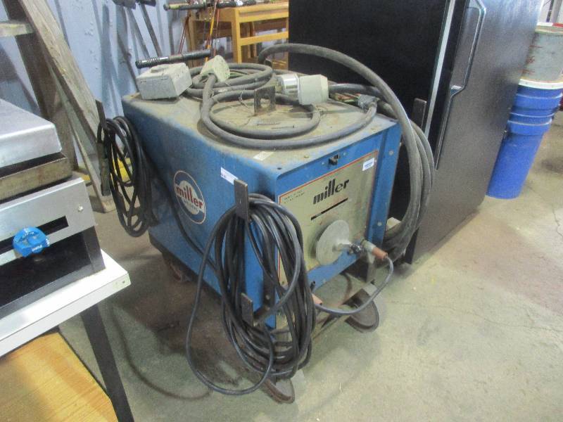 lot 359 image: Welder