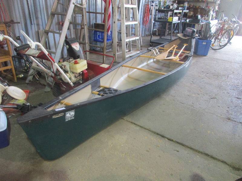 lot 366 image: Wenonah Canoe