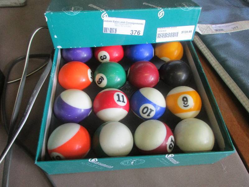 lot 376 image: Billiard balls