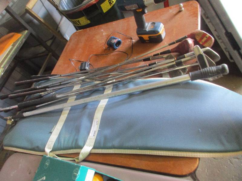 lot 377 image: Golf Clubs