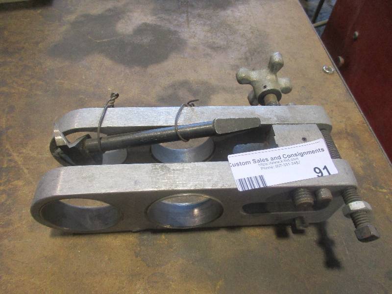 lot 91 image: Router Attachment