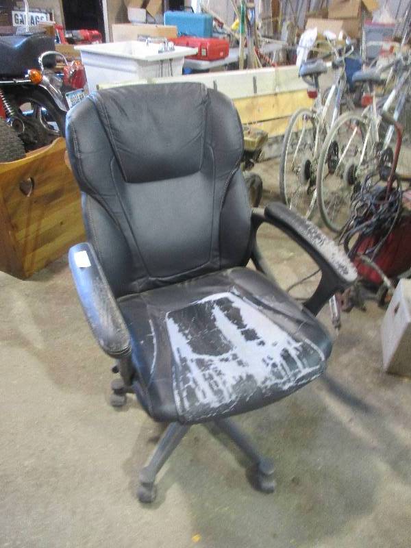 lot 93 image: Chair