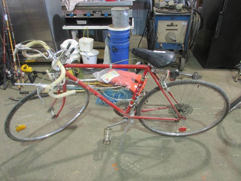 lot 109 image: Fuji Bike