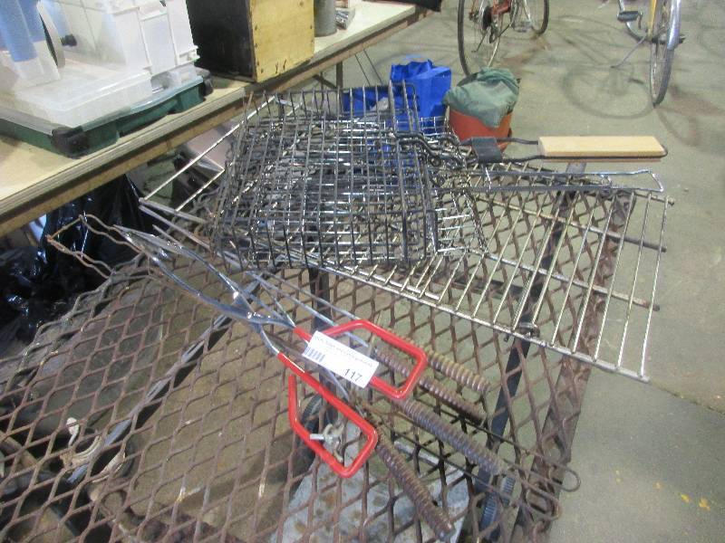lot 117 image: Grilling Lot