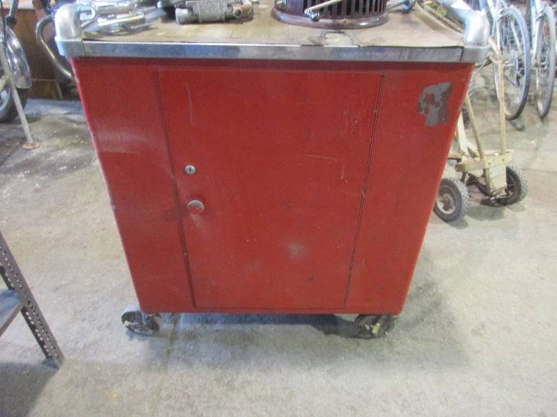 lot 118 image: Shop Cart