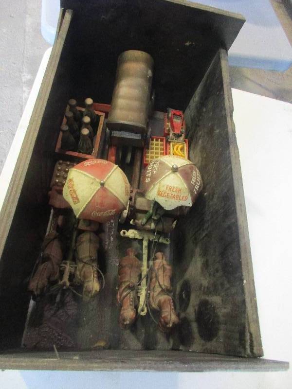 lot 142 image: Coke Collectibles
