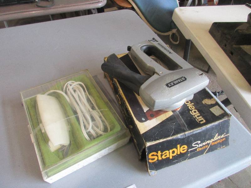 lot 163 image: Staplers