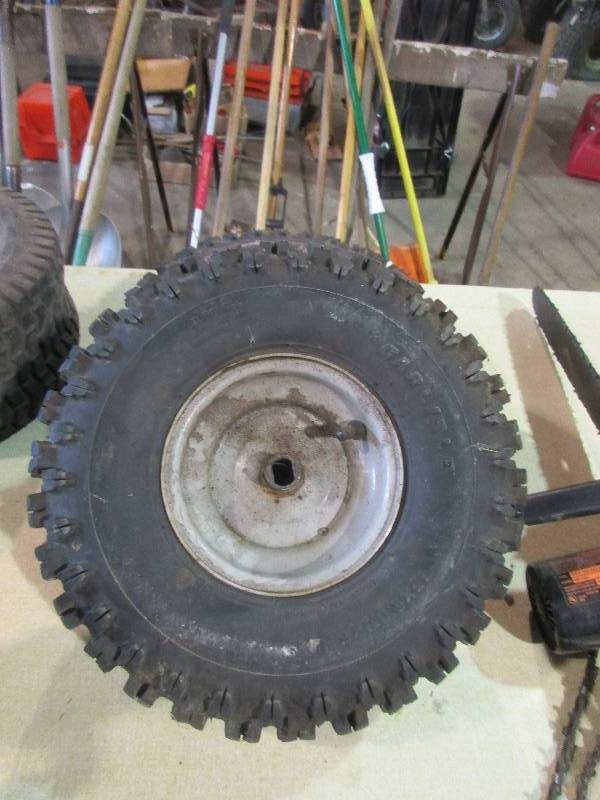 lot 171 image: Rims and tires