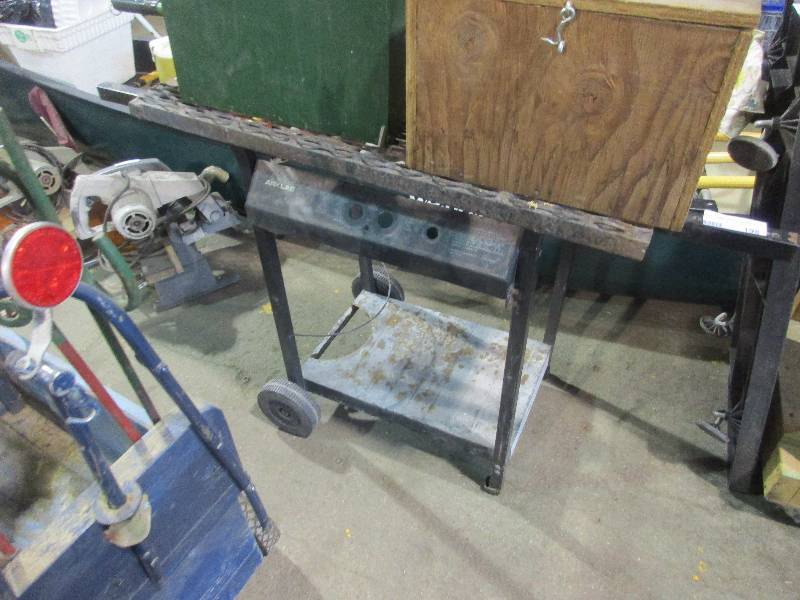 lot 198 image: Cart