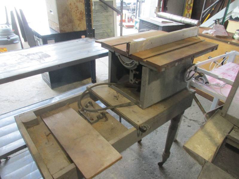 lot 209 image: Circular saw