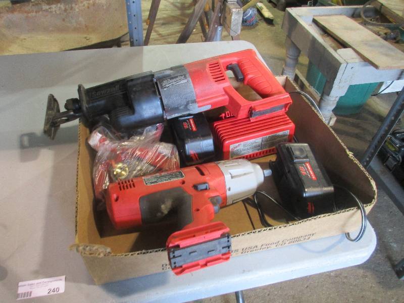 lot 240 image: Milwaukee tools