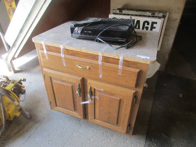 lot 245 image: Cabinet & vcr