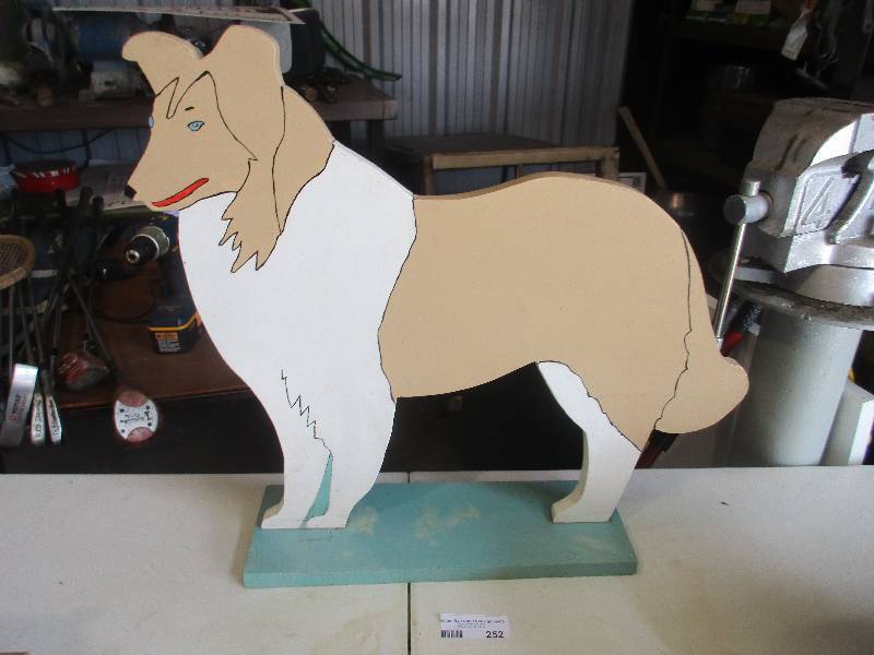 lot 252 image: Lassie Statue