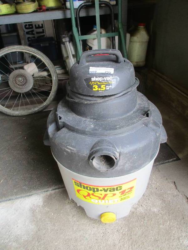 lot 255 image: Shop Vac