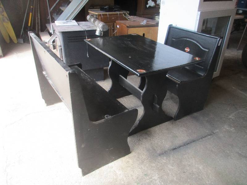 lot 256 image: Booth