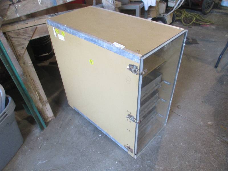 lot 263 image: Incubator