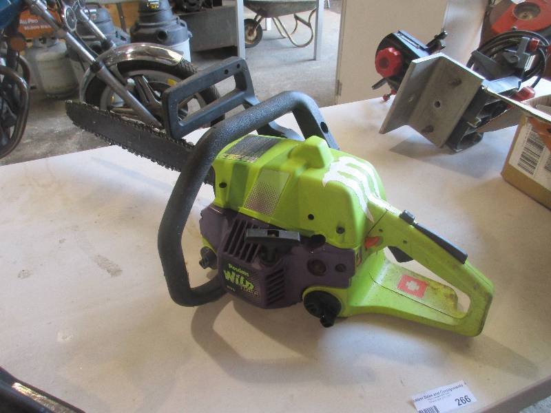 lot 266 image: Poulan chainsaw